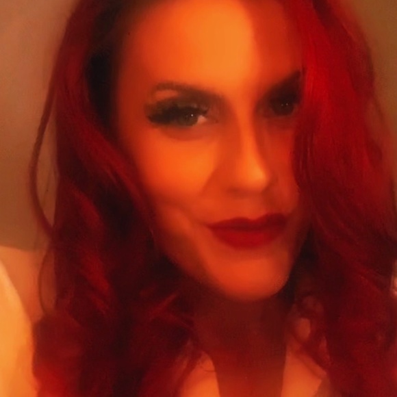 Meet your Posher, Stephanie - Picture 1 of 1